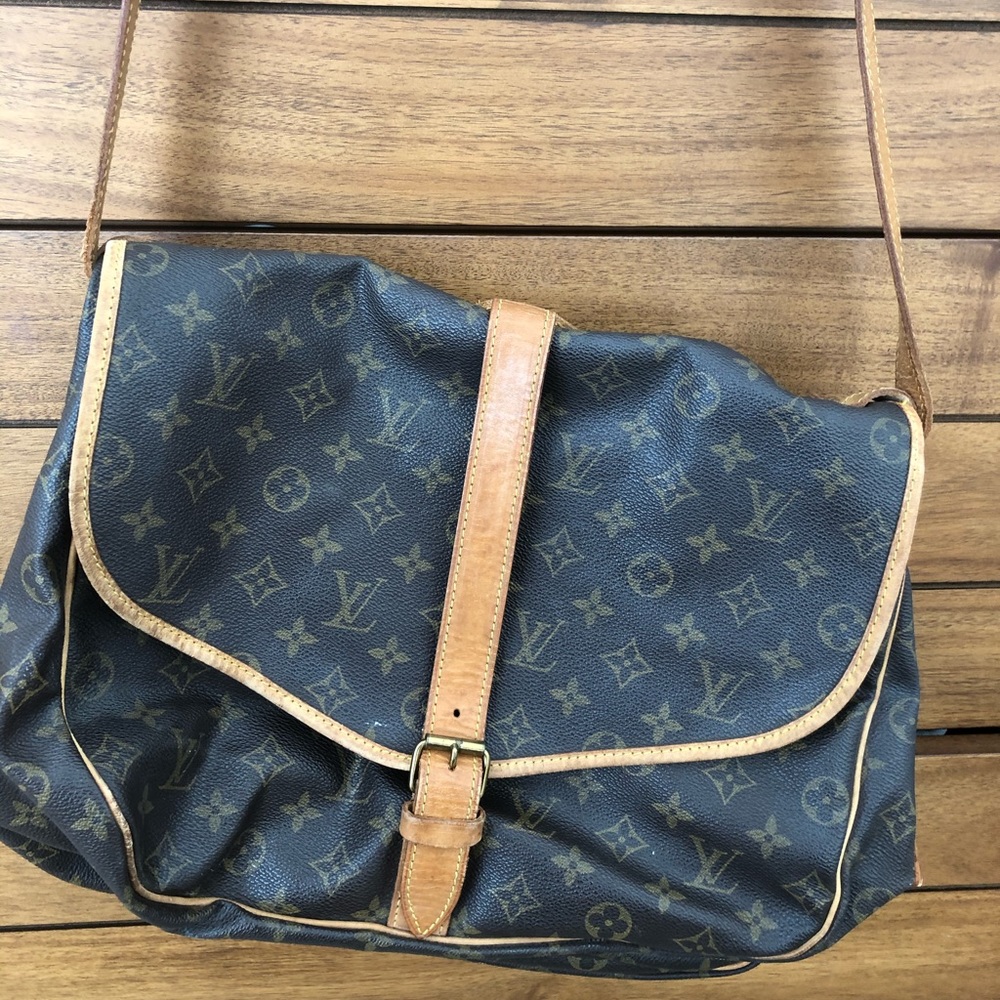 Louis Vuitton Monogram Saumur 35